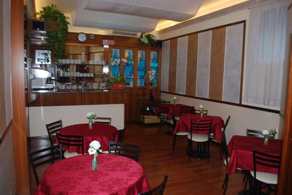 Hotel Corallo La Spezia Restoran fotoğraf